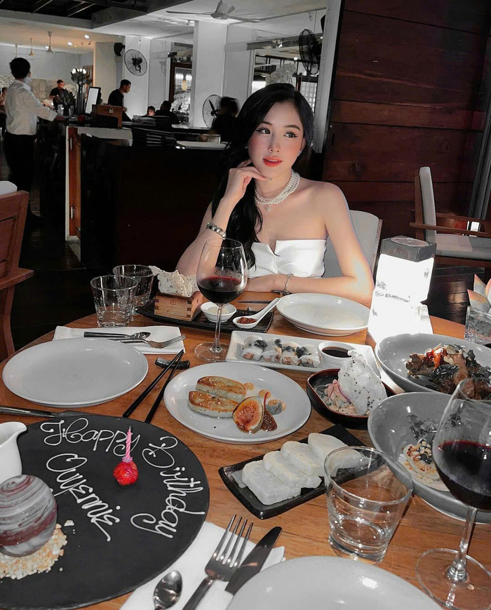 Nhà hàng có menu giáng sinh ở TP HCM - The Deck Saigon