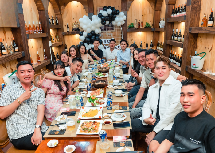 Với nhiều phòng VIP riêng tư, rộng rãi nhà hàng tổ chức tất niên tốt nhất ở Cần Thơ này được nhiều thực khách lựa chọn