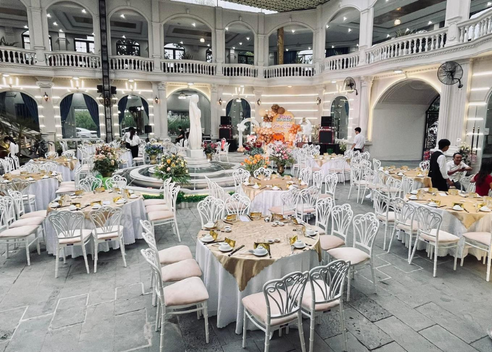 Nhà hàng Tây Đô - một trong những nhà hàng tổ chức tất niên tốt nhất ở Cần Thơ nổi bật với thiết kế sang trọng