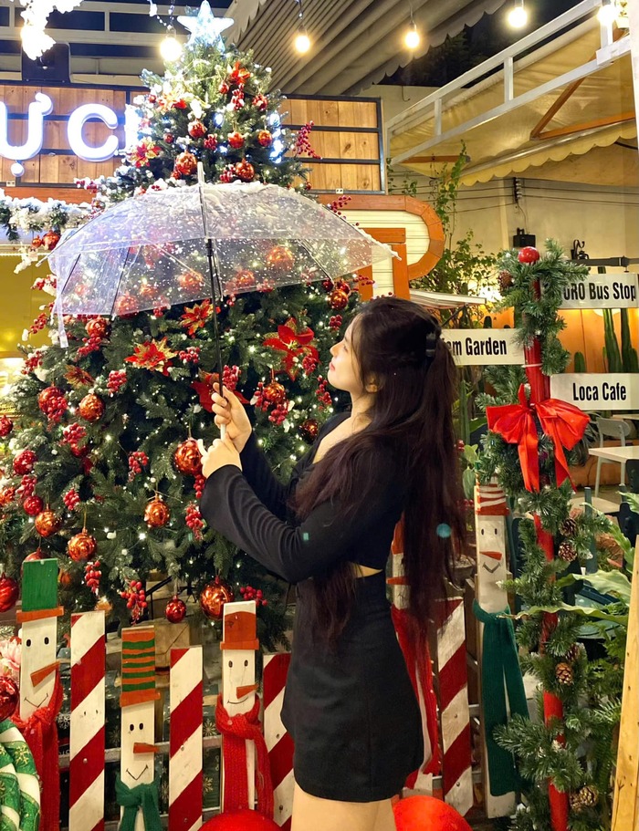 Quán cafe trang trí giáng sinh ở TP Thủ Đức - Kem Garden