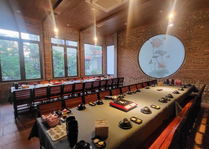 Biển Rừng Bắc Kạn xứng đáng là một trong những quán lẩu ngon tại Hồ Ba Bể Bắc Kạn nổi bật với không gian sang trọng, tinh tế