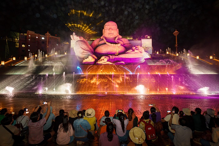 Kinh nghiệm du lịch Núi Bà Đen Tây Ninh tự túc xem show nhạc nước 