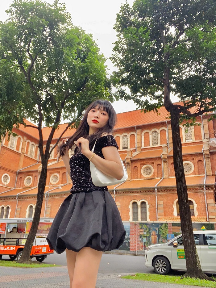 Bạn có thể check in Quán cafe view nhà thờ Đức Bà Sài Gòn