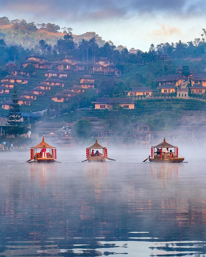 Ban Rak Thai là một trong những cổ trấn đẹp nhất châu Á nằm ở miền Bắc Thái Lan