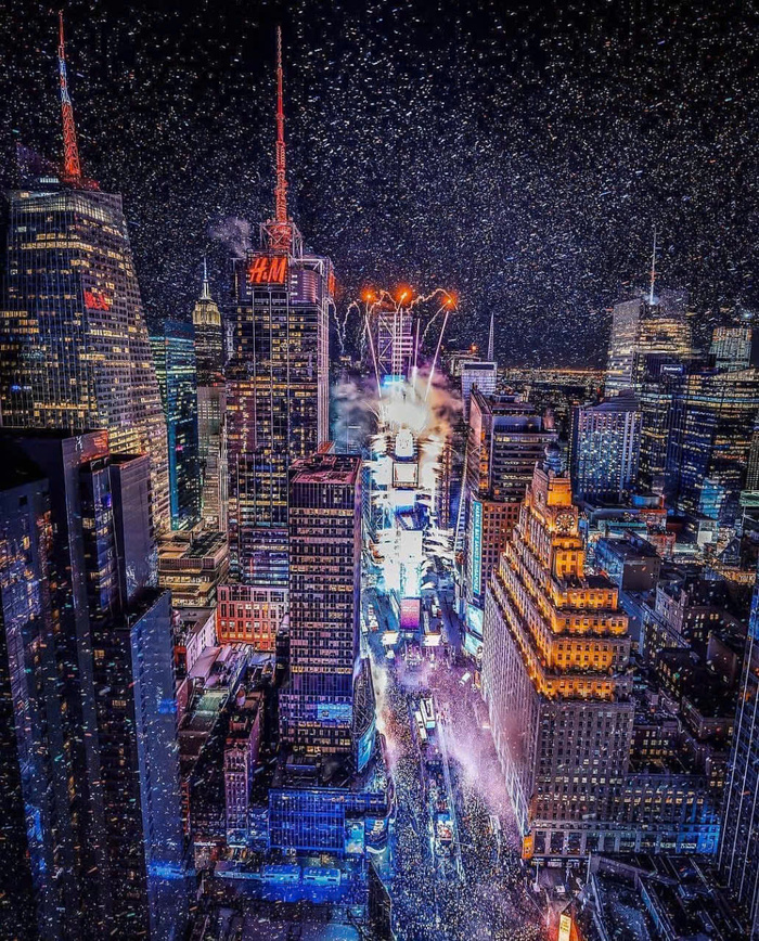 Địa điểm đón năm mới ở Mỹ - Quảng trường Thời đại