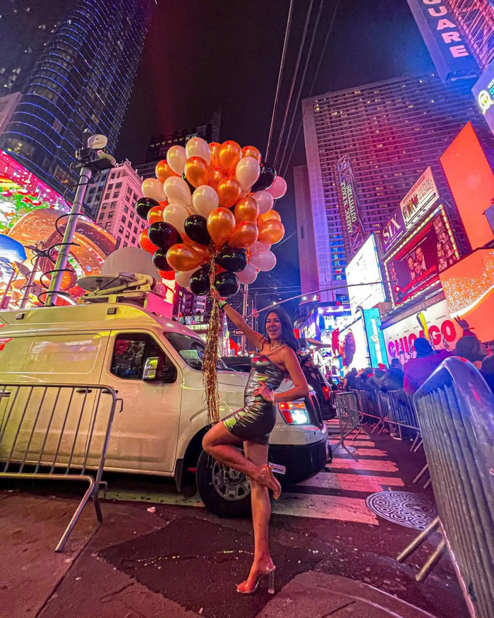 Địa điểm đón năm mới ở Mỹ - Quảng trường Thời đại