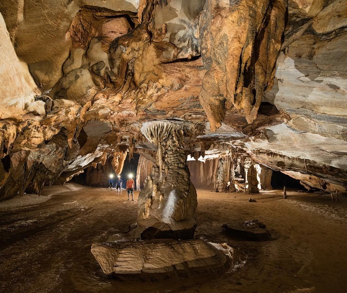 Thiên Đường là một trong những hang động đẹp nhất châu Á với hệ thống nhũ đá cực kỳ đẹp