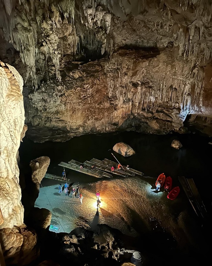 Tham Lod là một trong những hang động đẹp nhất châu Á nằm ở Thái Lan