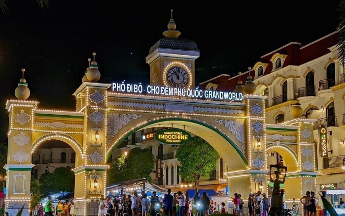 Kinh nghiệm đi Grand World Phú Quốc đừng quên ghé cả chợ đêm