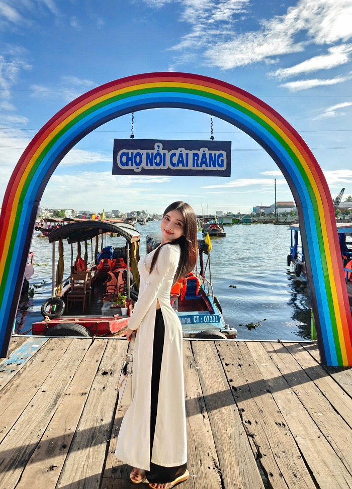 Chợ nổi Cái Răng – điểm đến quen thuộc khi lịch trình du lịch Cồn Sơn Cần Thơ