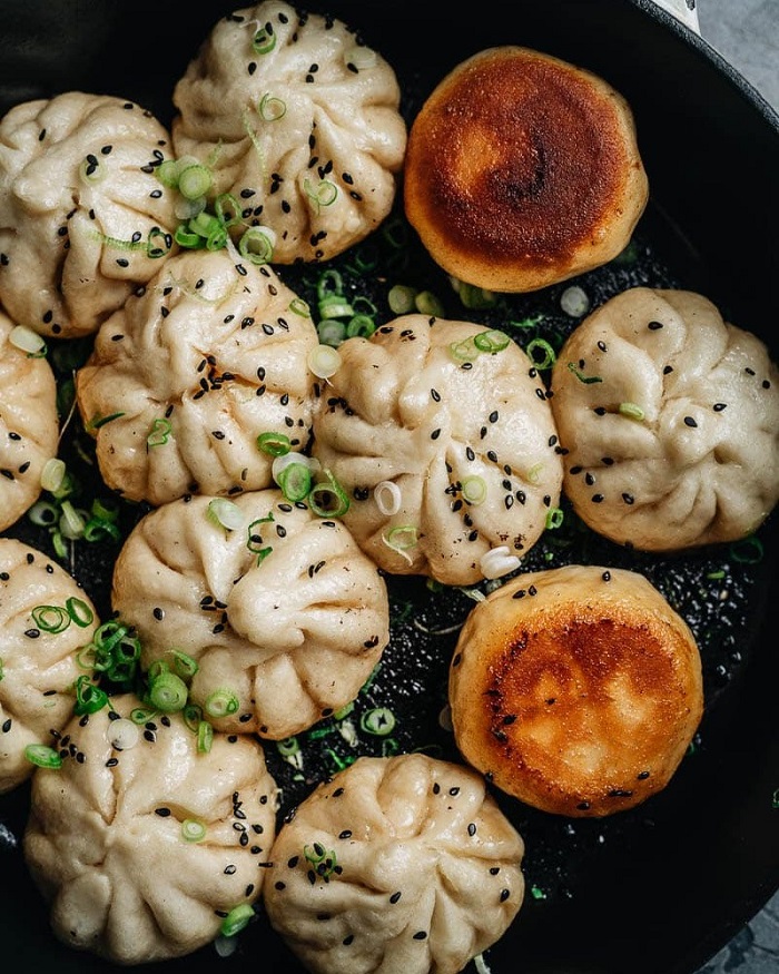 Bánh bao chiên giòn cũng là món ăn ngon phải thử ở Thượng Hải không thể bỏ qua