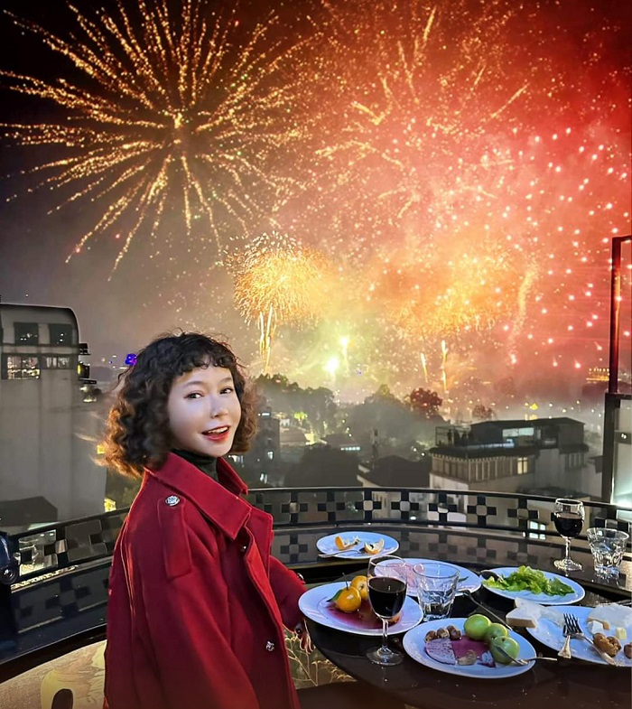 Mãn nhãn với pháo hoa chào năm mới từ quán cafe xem pháo hoa Countdown tại Hà Nội