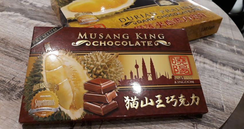 Kẹo socola sầu riêng - cẩm nang du lịch Pantai Cenang Malaysia