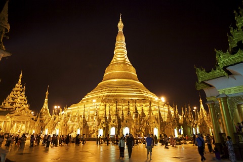 Đi bộ xung quanh chùa Shwedagon
