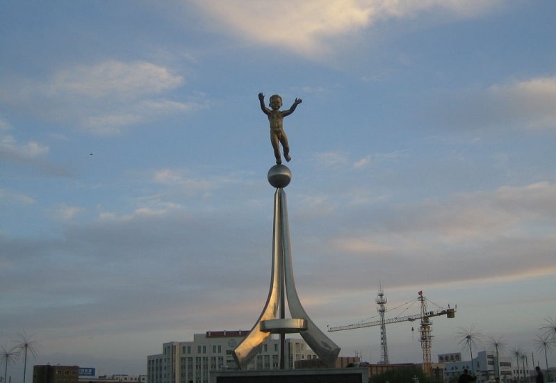 Th&agrave;nh phố Kim Xương nhuộm m&agrave;u oải hương khi h&egrave; tới