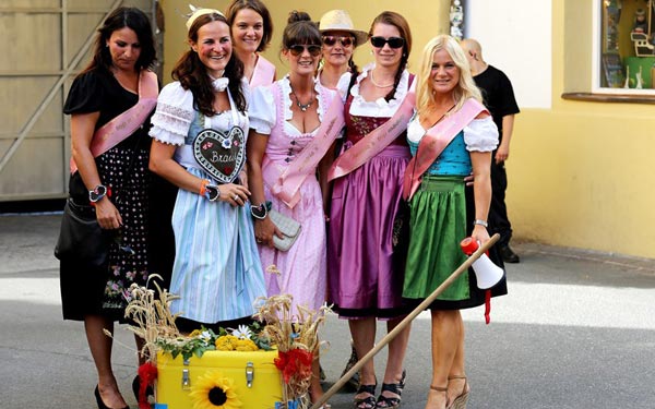 Đặc sắc lễ hội miền qu&ecirc; truyền thống ở &Aacute;o