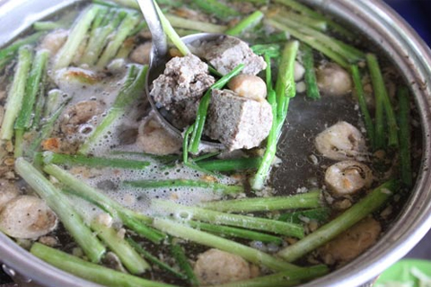 Lẩu ch&aacute;o cua đồng - ẩm thực miền T&acirc;y