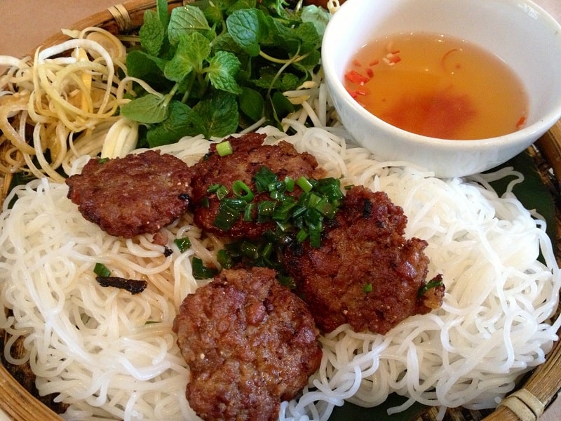 Bún chả của người Hà Nội cũng là một món ăn quen thuộc ở Đà Nẵng