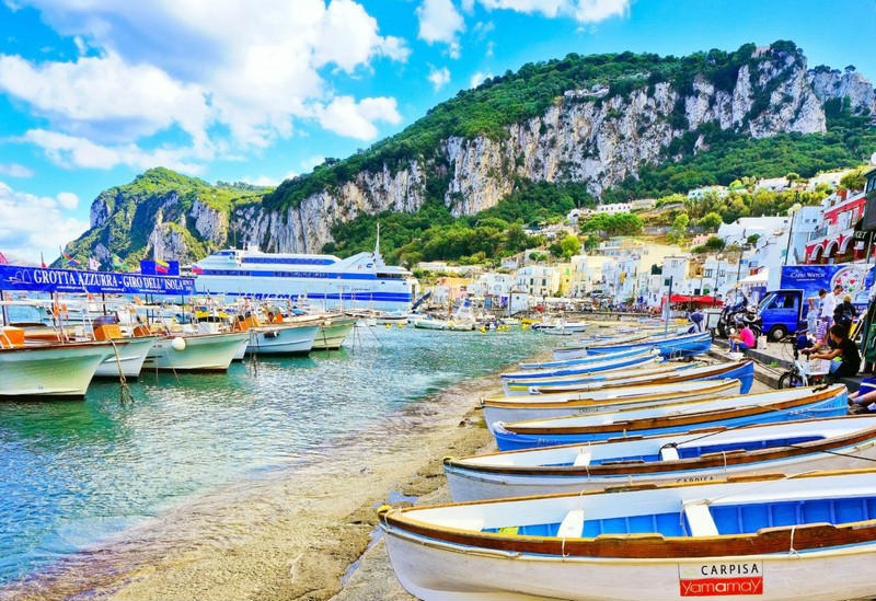 Đảo Capri của Ý sẽ phạt tiền du khách nếu mang đồ nhựa đến