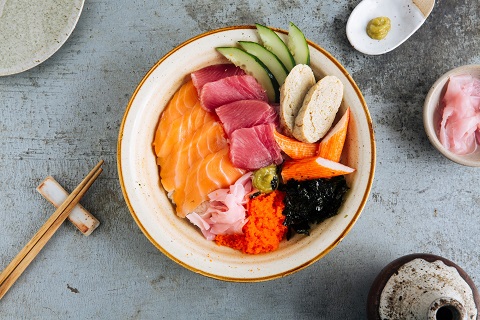 Chirashi sushi trông đầy nghệ thuật
