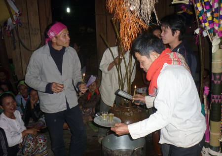 N&eacute;t đẹp văn h&oacute;a ở Miền t&acirc;y Nghệ An trong lễ hội Xăng Khan