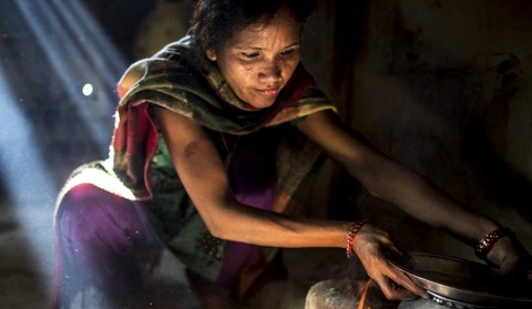 Nếu kh&ocirc;ng quan hệ, g&oacute;a phụ sẽ bị nh&agrave; chồng đuổi đi, v&agrave; chịu sự tẩy chay