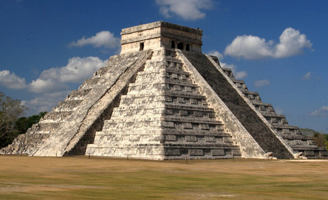 Kim tá»± thÃ¡p Gran Pyramid á» Chichen Itza, Yucatan, Mexico.