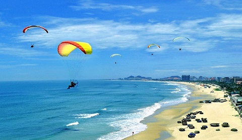 The most famous tourist attractions in Da Nang My Khe beach