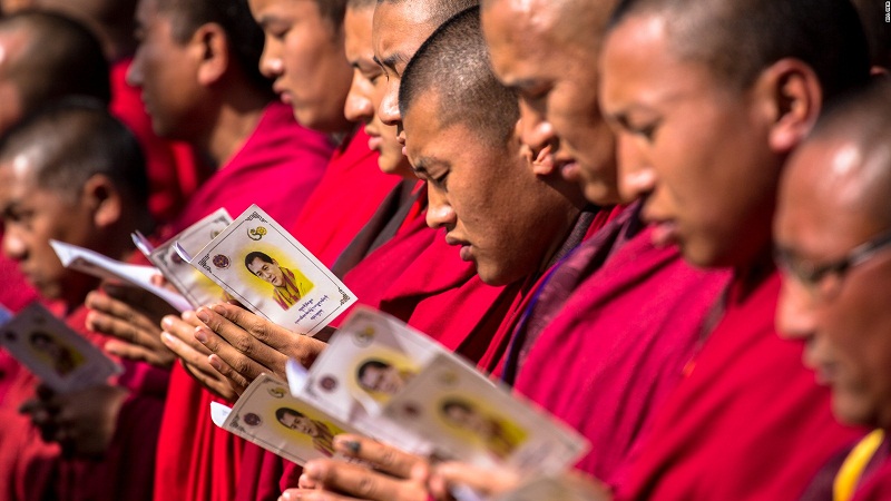 Đa phần người Bhutan theo Phật Giáo