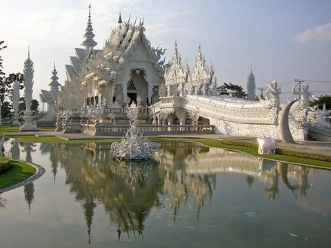 Ngôi đền trắng Wat Rong Khun ở Chiang Rai, Thái Lan