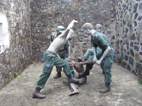 nhà tù côn đảo
