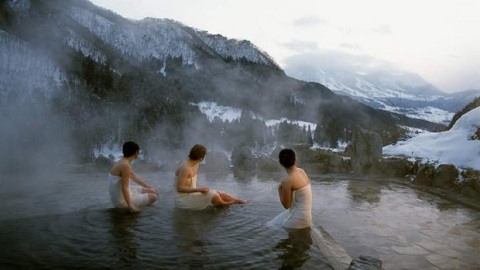 Suối nước nóng Onsen