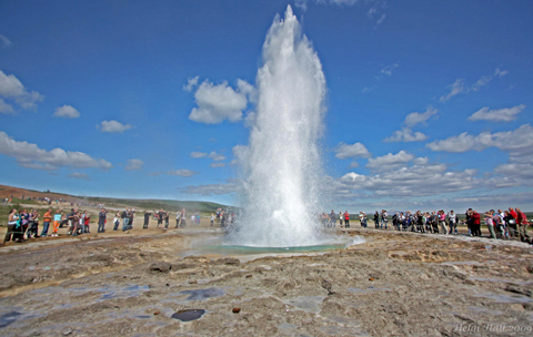 Mạch nước phun ở Iceland.