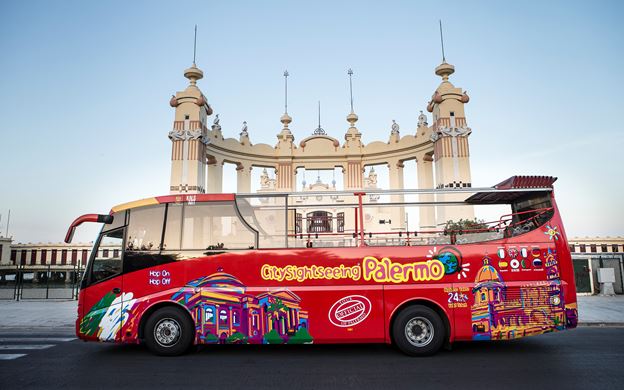 Xe buýt Hop on hop off phổ biến ở châu Âu