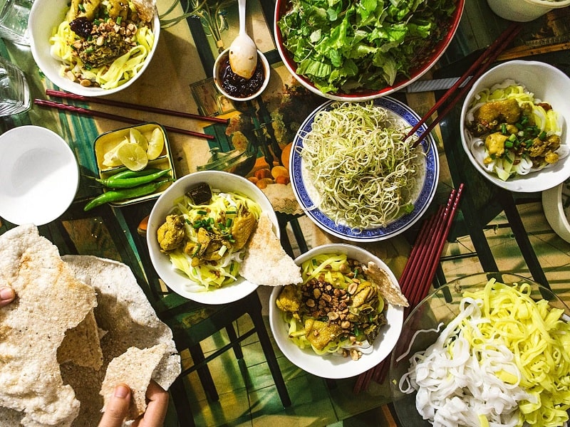 Mì quảng cũng là món ăn du nhập từ tỉnh Quảng Nam để tới với nền ẩm thực Đà Nẵng