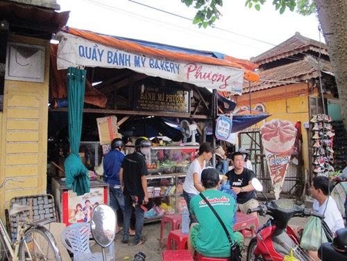 Đi đ&acirc;u thưởng thức b&aacute;nh m&igrave; ngon nhất Việt Nam?