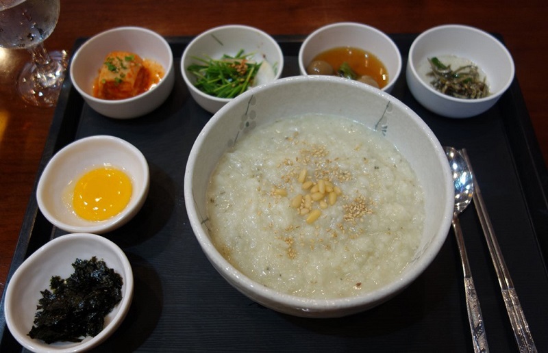 Cháo ngô là món ăn sáng thường xuyên người người Triều Tiên 