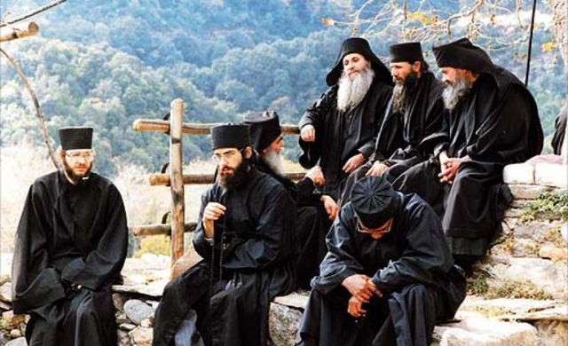 Các tu sĩ ở Athos sống đời độc thân