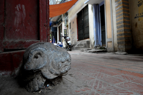 Thụy Khu&ecirc; - con phố c&oacute; nhiều cổng l&agrave;ng nhất H&agrave; Nội