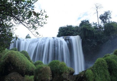 Thác Voi không hổ danh một trong những thác nước đẹp nhất Việt Nam 