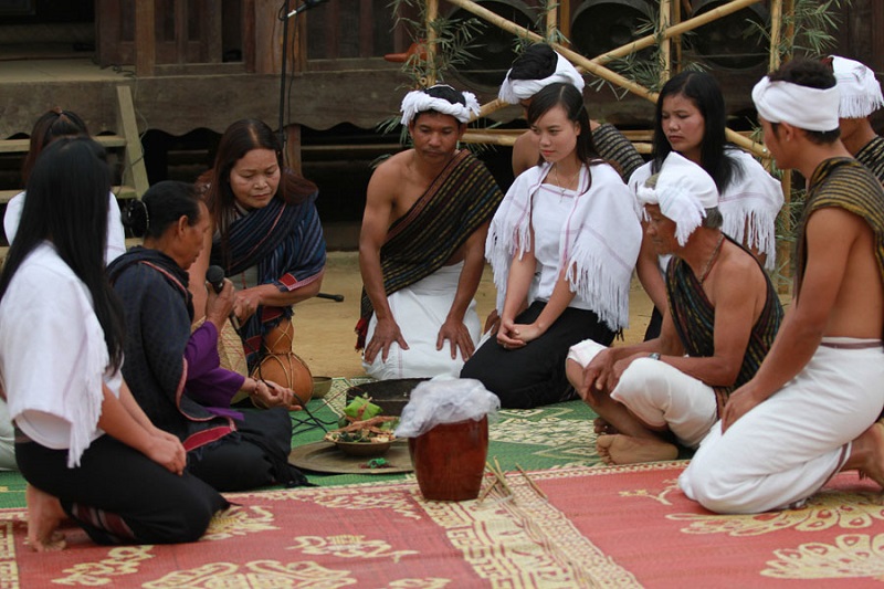 Sau phần nghi thức sẽ là phần đãi tiệc