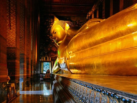Pho tượng Phật nằm dát vàng ở Watpho
