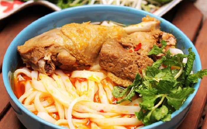 Quang Duck Noodles
