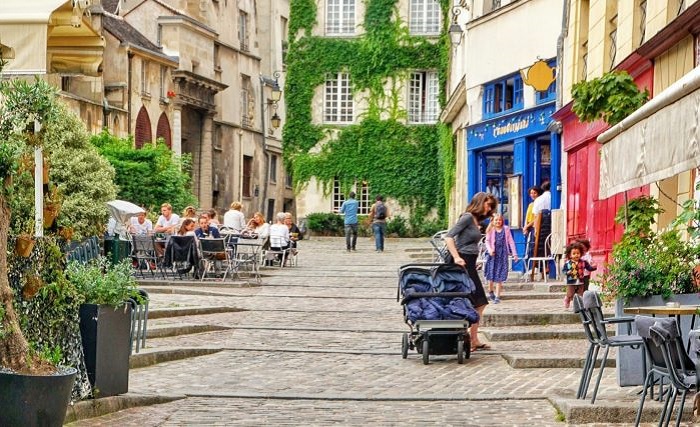 Rue Des Barres