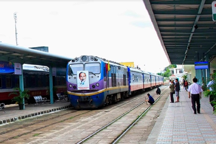 Di chuyển từ Huế ra Đà Nẵng bằng tàu hỏa