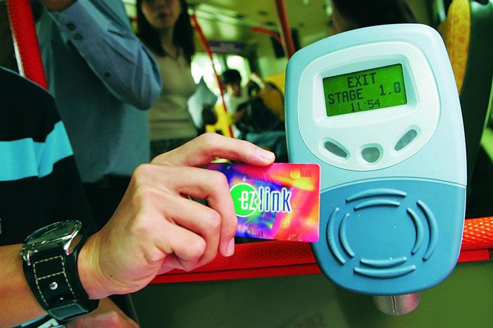 Thẻ EZ Link, kinh nghiệm mua sắm tiết kiệm