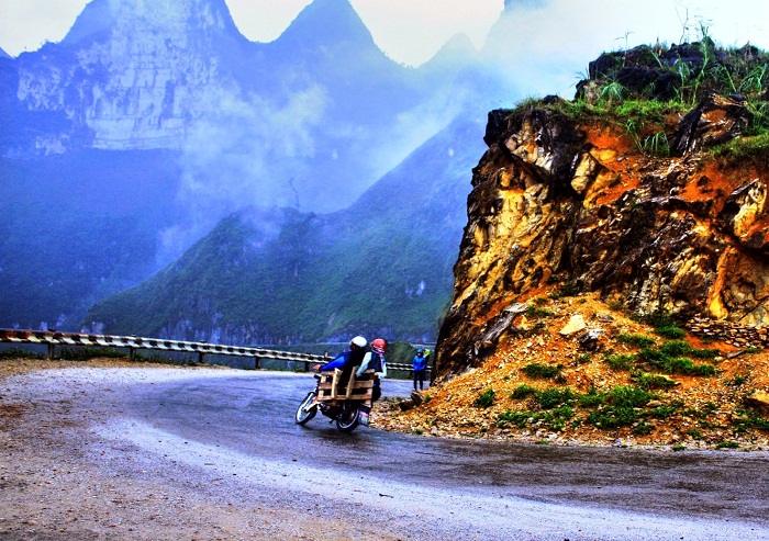 experience in traveling by motorbike Ha Giang