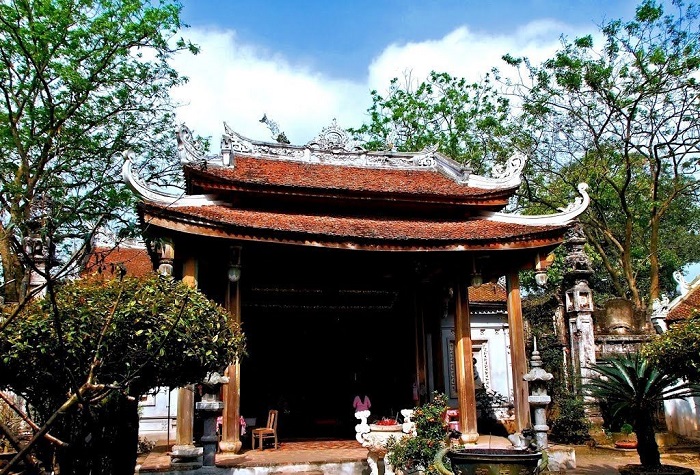 Đền Chử Đồng Tử