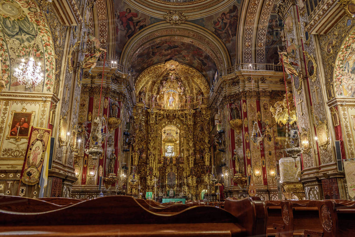 Vương cung thánh đường Basílica San Juan de Dios
