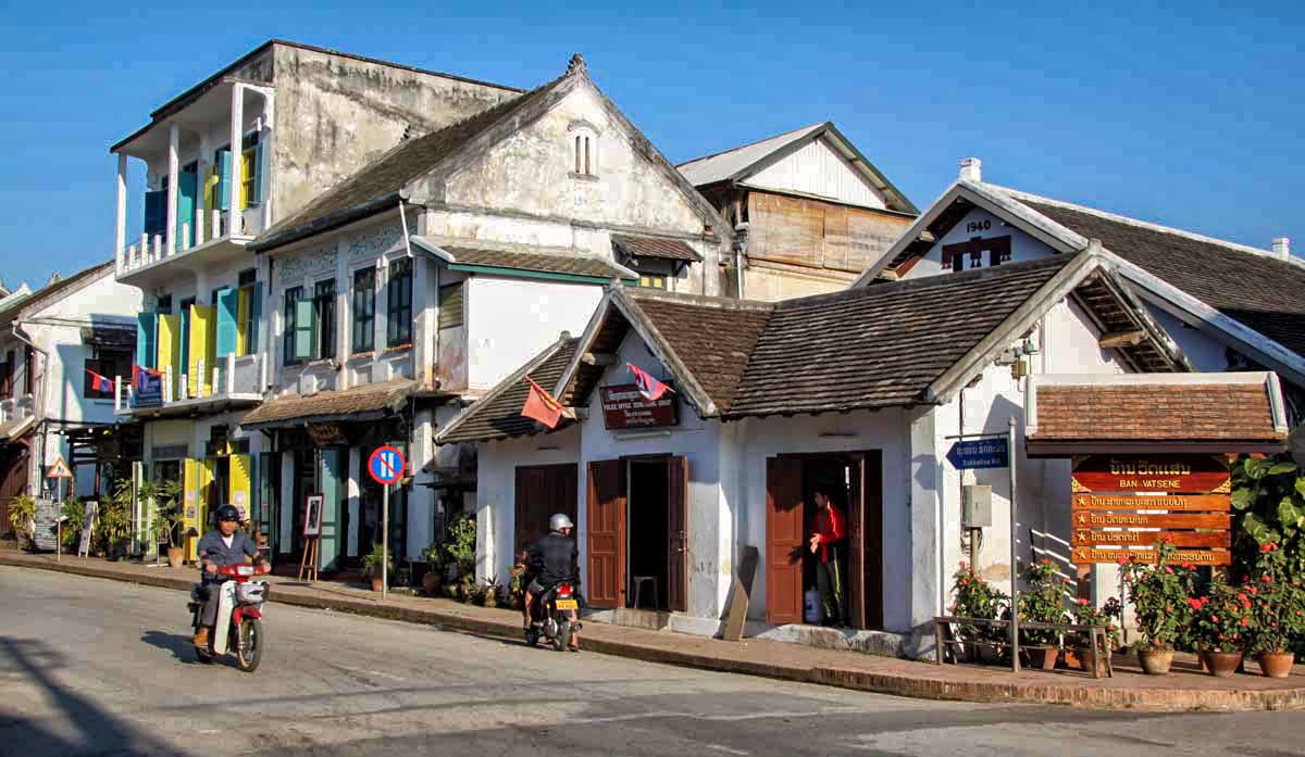 Khu phố cổ Luông Pha Băng